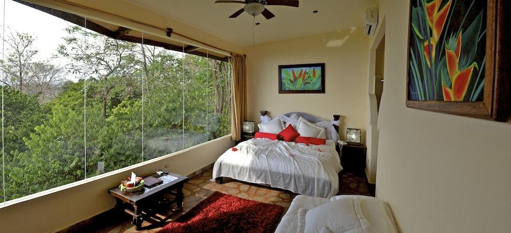 Issimo Suites Boutique Hotel & Spa - Adults Only Manuel Antonio Esterno foto