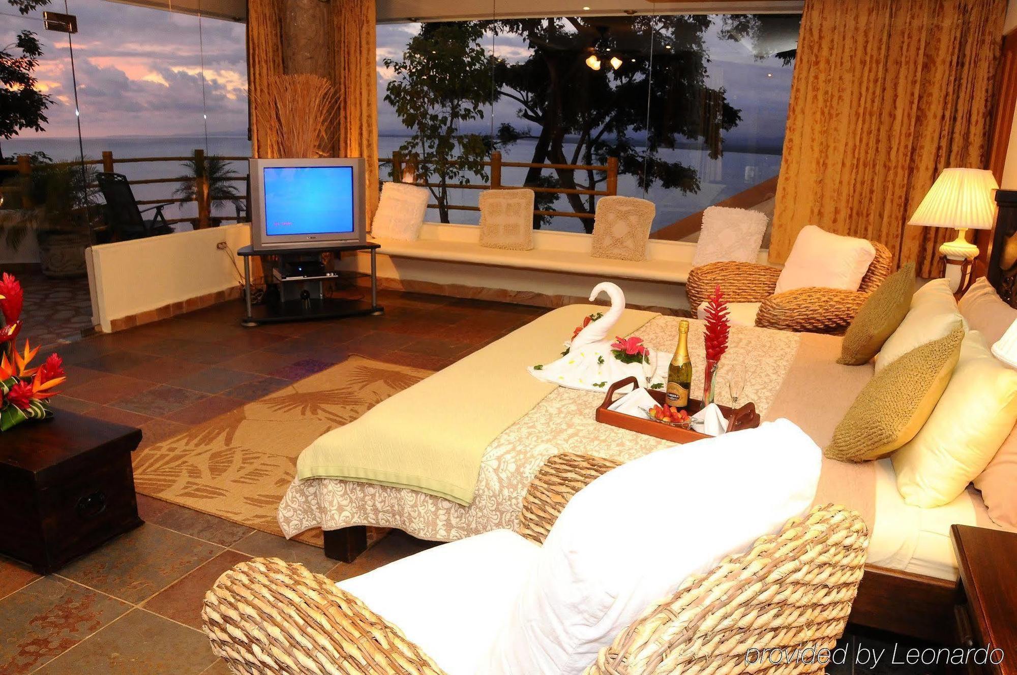 Issimo Suites Boutique Hotel & Spa - Adults Only Manuel Antonio Esterno foto