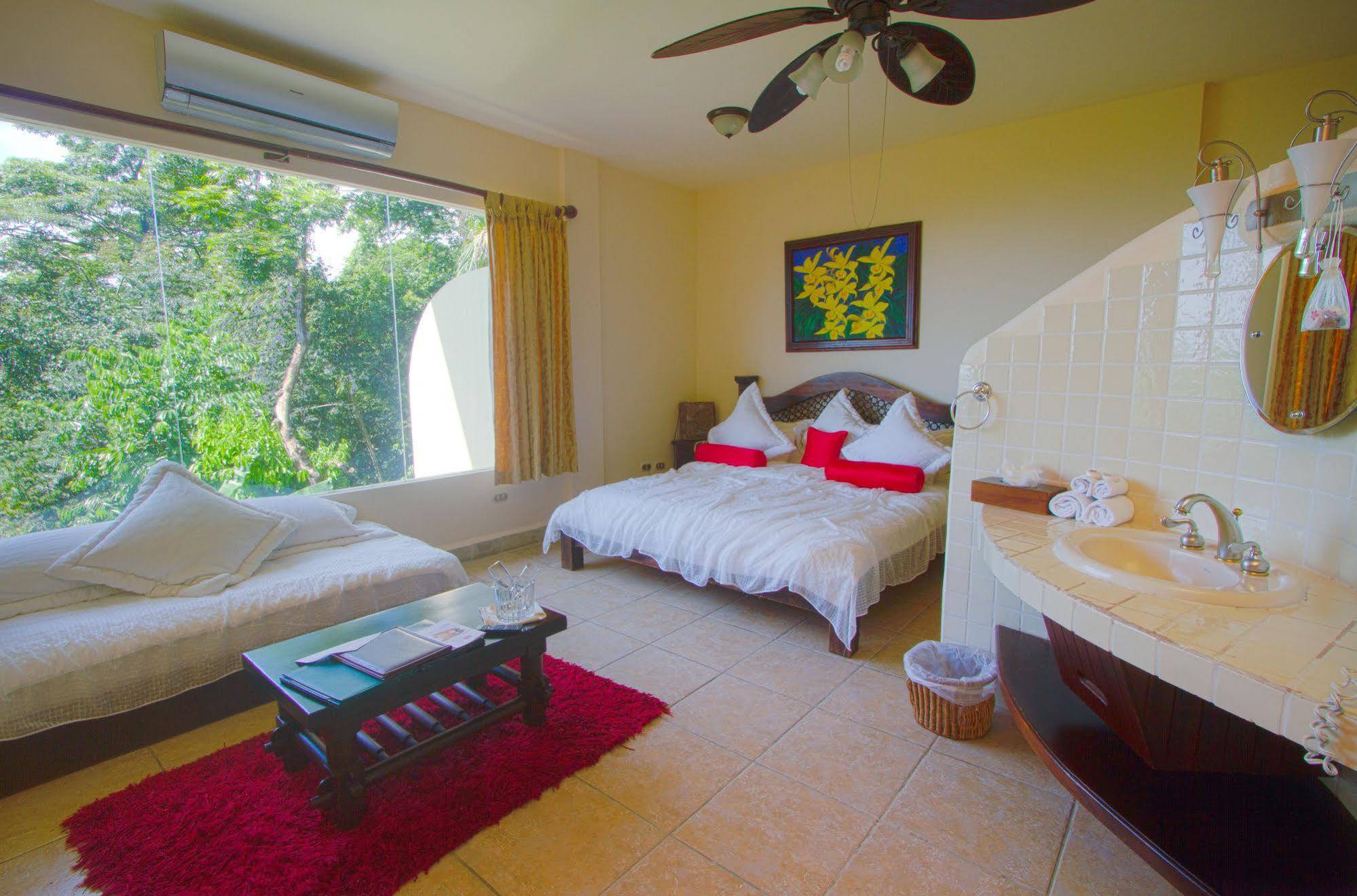 Issimo Suites Boutique Hotel & Spa - Adults Only Manuel Antonio Esterno foto