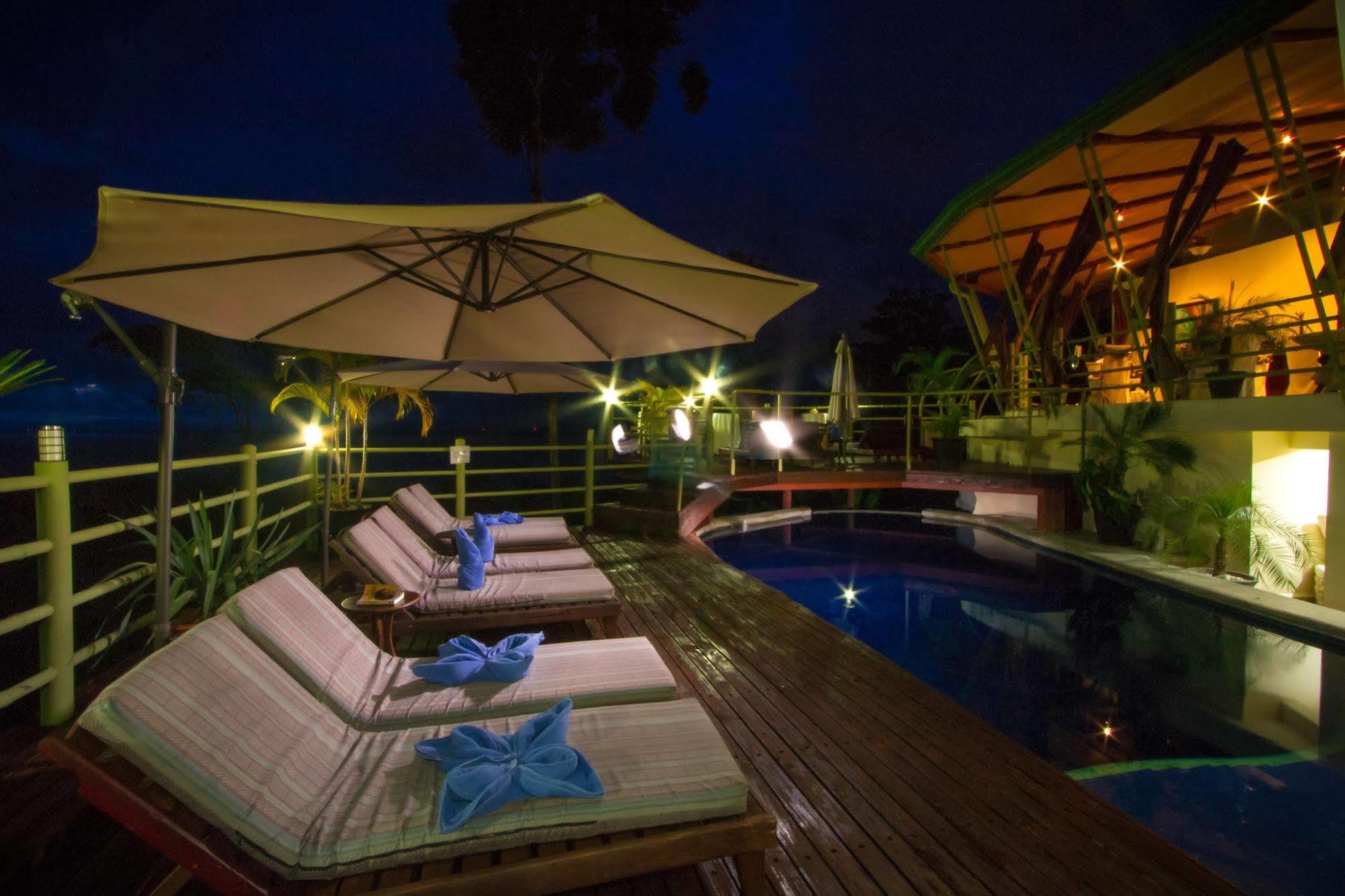 Issimo Suites Boutique Hotel & Spa - Adults Only Manuel Antonio Esterno foto