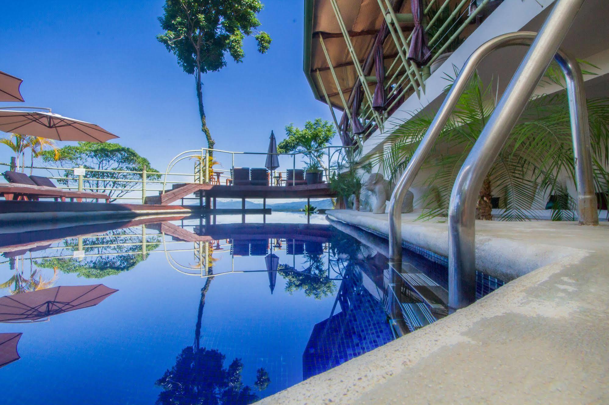 Issimo Suites Boutique Hotel & Spa - Adults Only Manuel Antonio Esterno foto